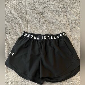 Black Under Armour workout shorts with pockets